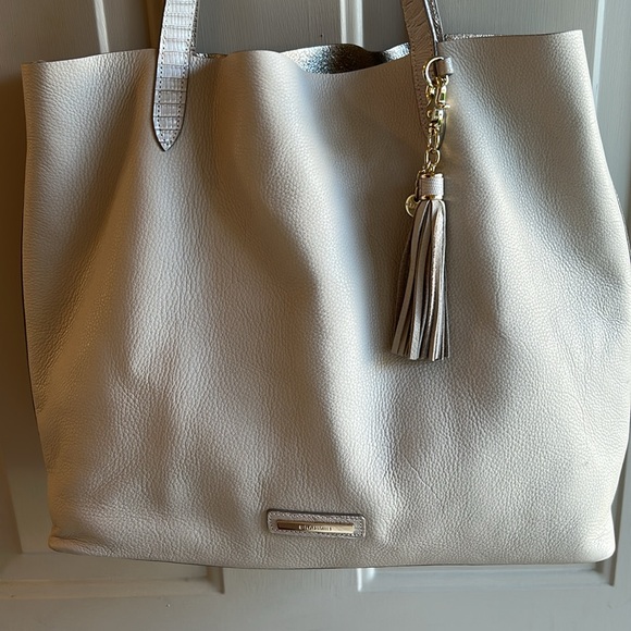 BRAHMIN DAKOTA SAND BOYD Elegant Cream Tote Bag with Tassel - Picture 2 of 11